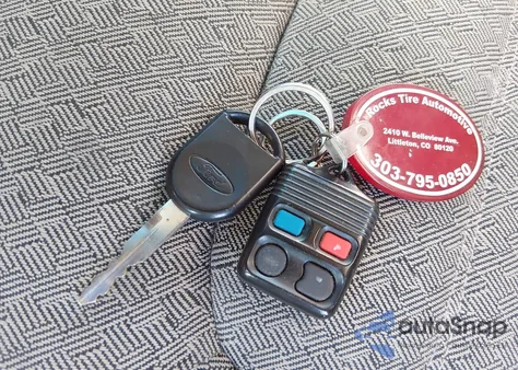 2004 Ford Explorer Xls z USA, uszkodzony, nr VIN 1FMZU72K14ZA17079